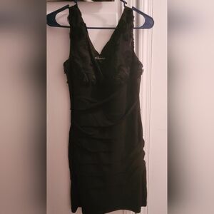 Valerie Bertinelli Elegant Black Sleeveless Dress